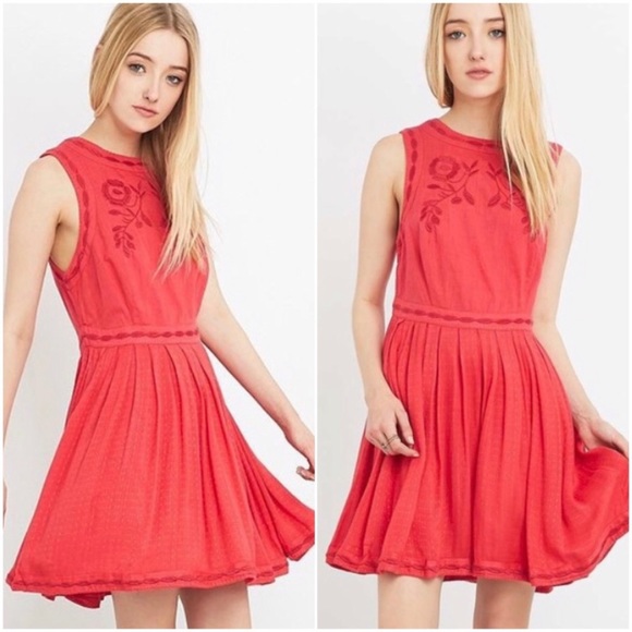 Free People Dresses & Skirts - Free People Coral Birds of a Feather Embroidered Mini Dress